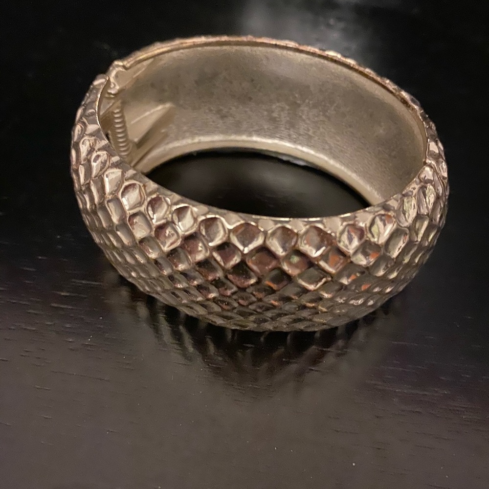 Chunky bangle. From work to a night out.